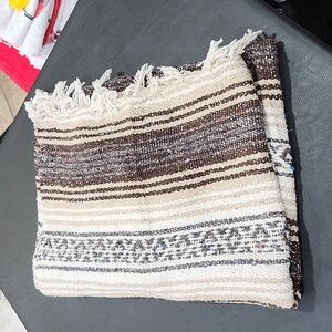 TRADITIONAL MEXICAN WOVEN BLANKET